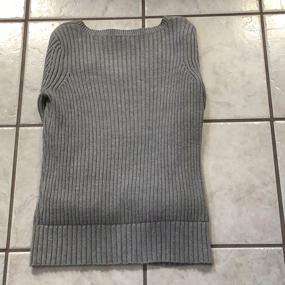 DKNY Jeans Sweater - Picture 6 of 7
